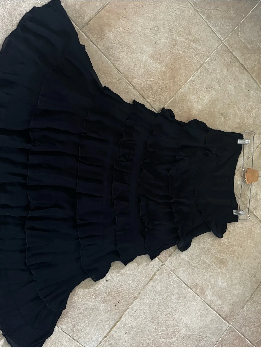 Marikka Nakk Women's Black Tiered Ruffle Maxi Skirt - Picture 5 of 8